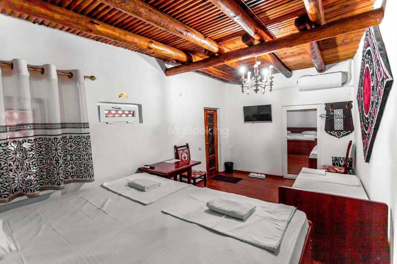 Okhun Madrasah15Th-16Th Century Hotell Buchara Exteriör bild