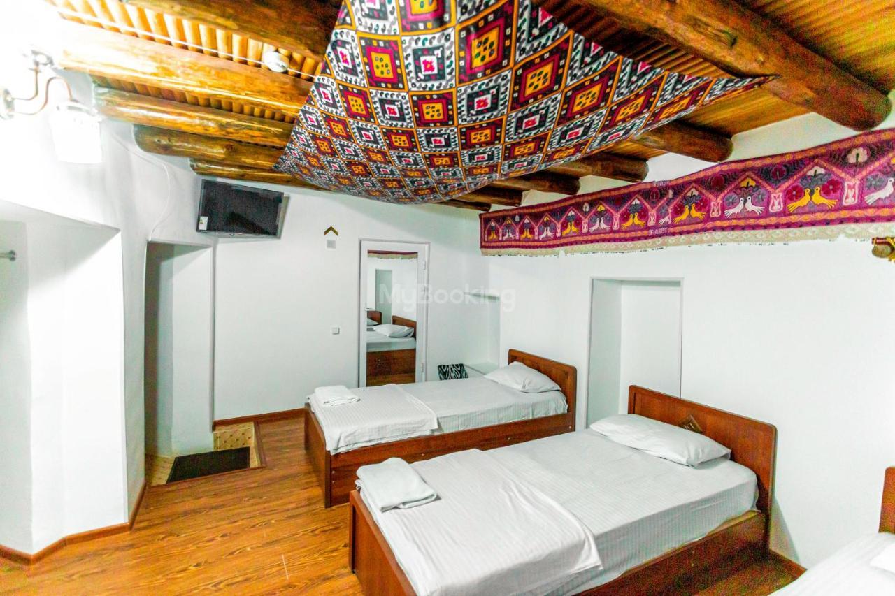 Okhun Madrasah15Th-16Th Century Hotell Buchara Exteriör bild