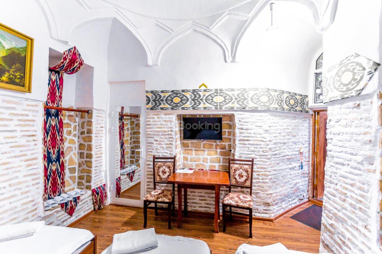 Okhun Madrasah15Th-16Th Century Hotell Buchara Exteriör bild